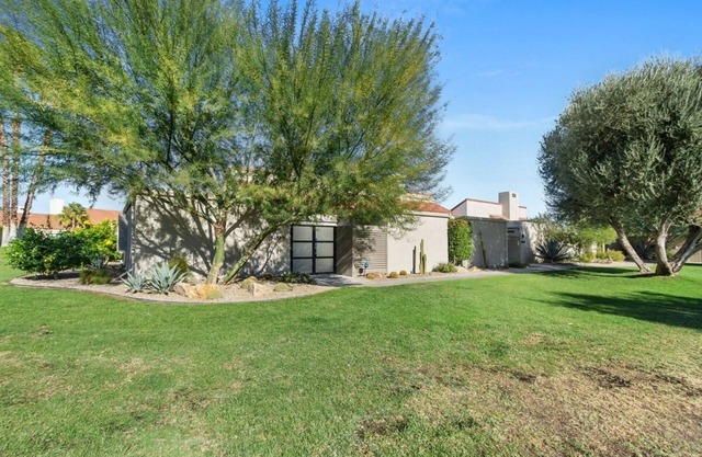 Renovated 2-bedroom condo within the beautiful Mission Hills CC - Rancho Mirage.