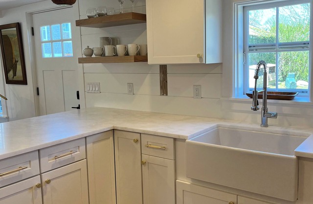 Renovated 2024, Blocks From the Inner Harbor/Downtown - King, Twins, Pull out.