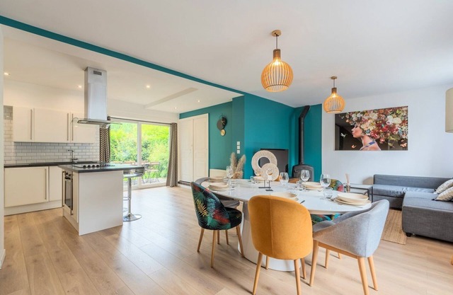 Renovated 3-bedroom house with terrace and garden.