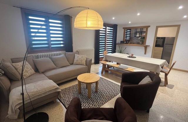 Renovated 75m2 apartment with balcony and panoramic view.