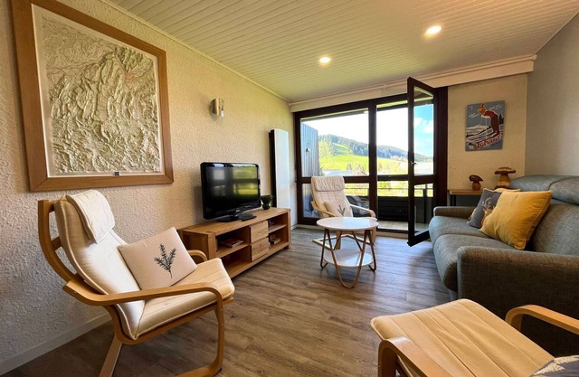 Renovated Apartment for 6 - Ski-In/Ski-Out - Near Village Center - Autrans