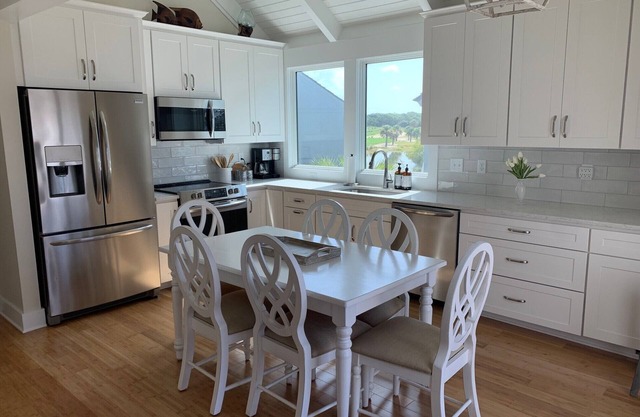 Renovated! Both club options available! Great location next to beach & BHI Club!