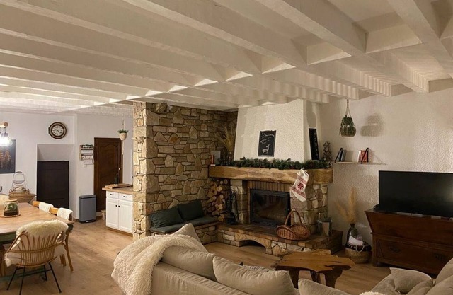 Renovated Farm Vercors: Fireplace, Parking, Garden Near Slopes