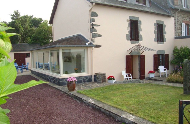 Renovated house ideal for 4 to 6 people