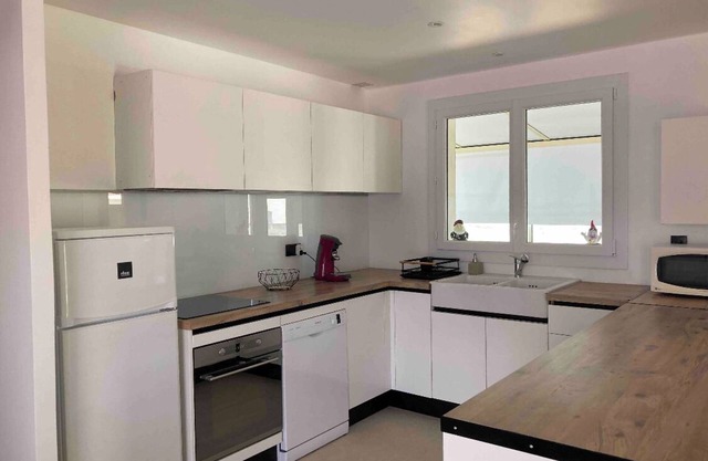 Renovated house with garden and barbecue, near the beach