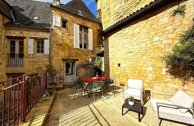 Renovated village house & terrace in the center of St Cyprien medieval village