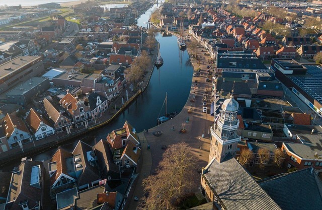Rent a Luxury Houseboat with roof terrace in and on the water in the popular Lemmer!