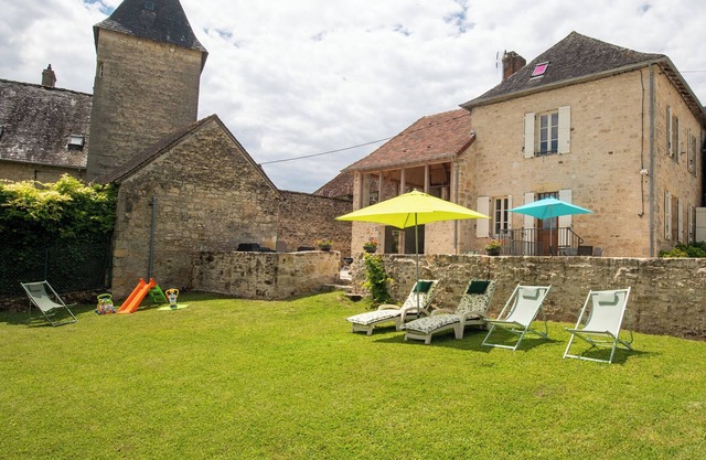 RENT A VERY NICE GITE IN A CLASSIFIED VILLAGE LABEL "plus beau village de france" (most beautiful village in France)