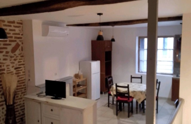 Rent T2 duplex