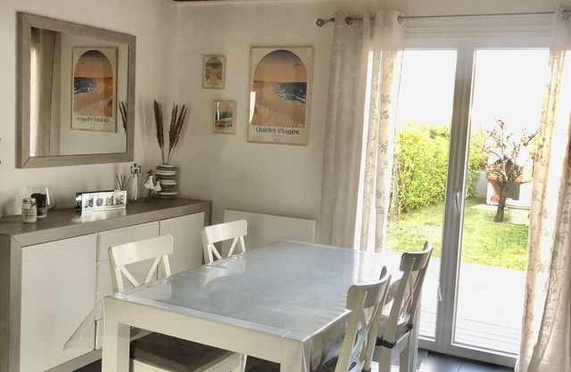 RENTAL GUIDEL CLOSE TO THE SEA.