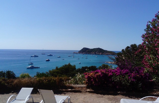 Renting : Villa La Crique in L'Escalet.