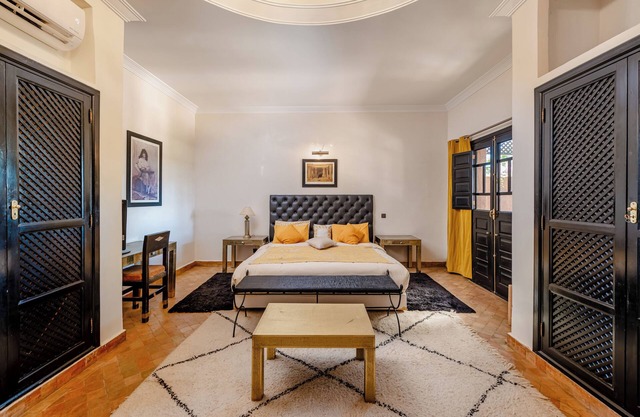 RESIDENCE DAR LAMIA, VILLA LYLIA PRESTIGE 4 BDRMS - PRIVATE POOL, DAILY HOUSEKEEPING