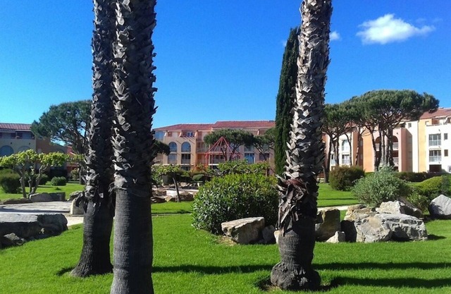 RESIDENCE IN SEASIDE