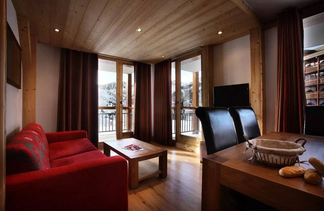 Residence La Cime des Arcs* - Chalet des Neiges - 3 Room Apartment 4/6 People