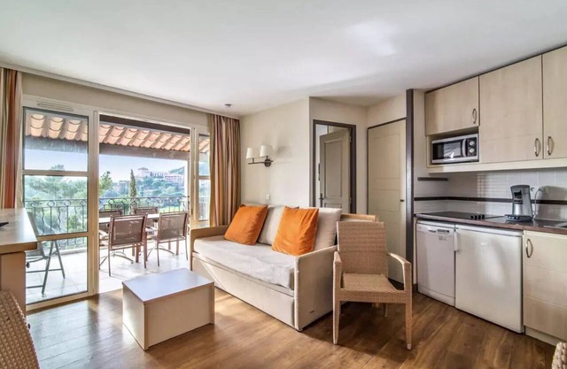 Residence le Village de Cap Esterel - maeva Home - 2 Room Apartment 5 People - Prestige