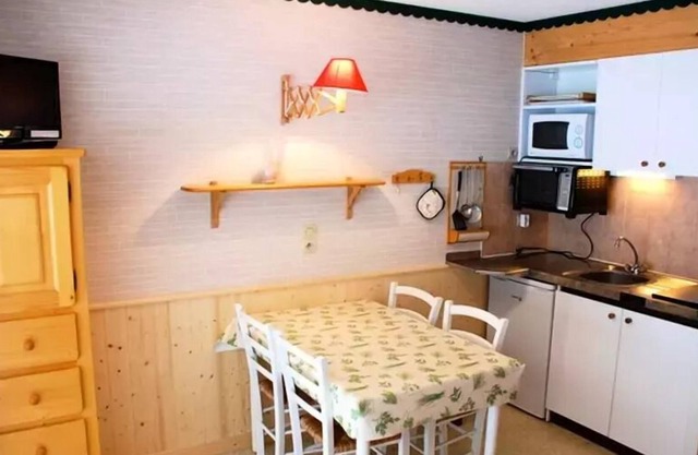 Residences Les Rennes and Les Sapins - Studio Coin Montagne 2/3 People