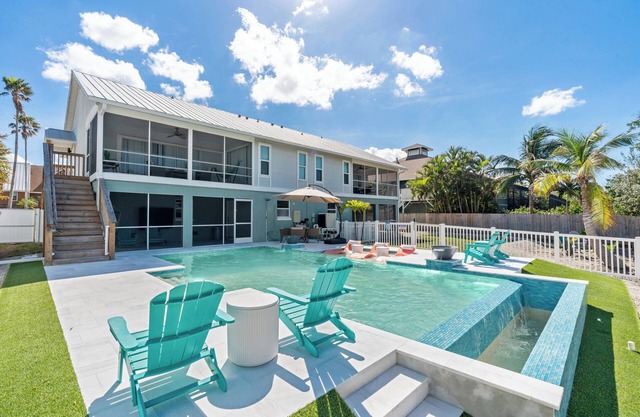 Resort Oasis 4-bed/4.5 bath + Pool + Boat & Jet Ski Lifts, Game Room + Gym!