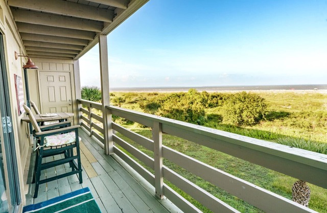 Resort views - Huge Balcony - Steps to the beach!