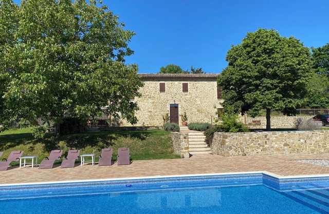 Restored 13c Farmhouse in the Upper Tiber Valley, on the Umbrian/Tuscany border.