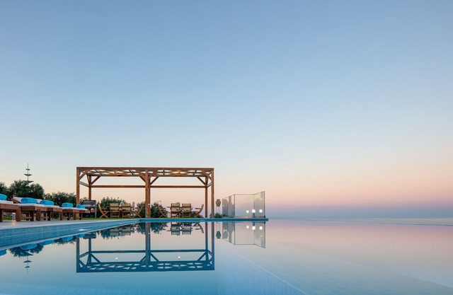 Rethymnian Gem Luxury Villa With Private Heated Pool 300m From The Sea