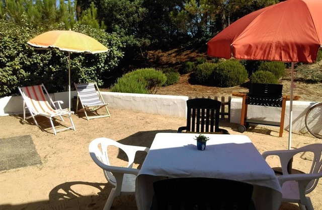 Retro house near forest and beach - Pets allowed