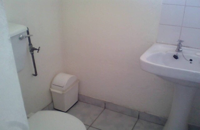 Rhinoceros Room accommodating 2