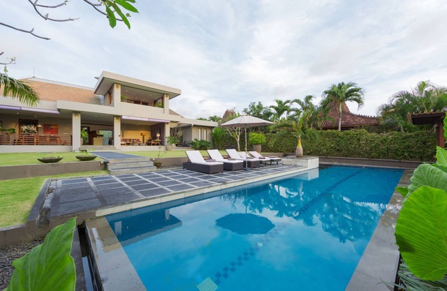 Ricefield View Villa in Babakan Canggu
