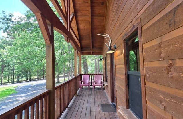 Ride your ATV 3 miles to WPG, Cozy Cabin, Slps 5
