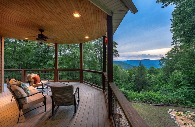 Ridgetop Hideaway | Pet-friendly, Hot Tub, Fire Pit & Mountain Views!