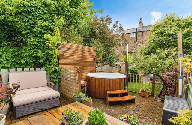 RIVENDELL, family friendly, country holiday cottage in Ffynnongroyw