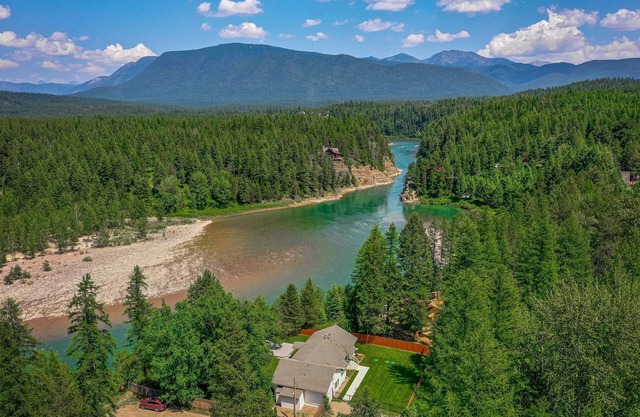 River Overlook right outside Glacier National Park