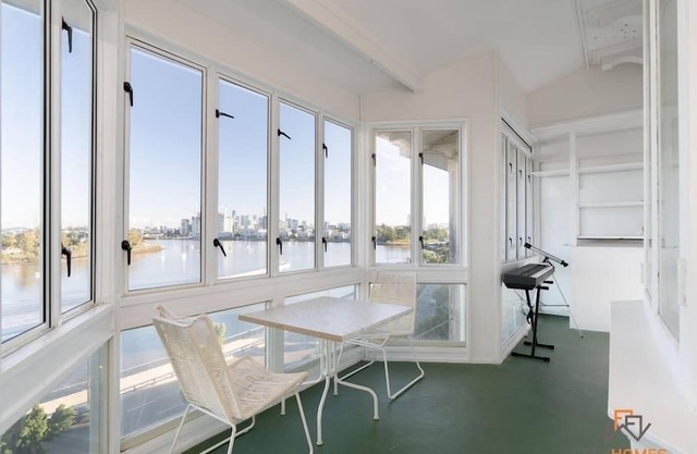 River view two bedroom Hamilton