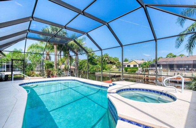 Riverfront *Pool *Dock *Billiard