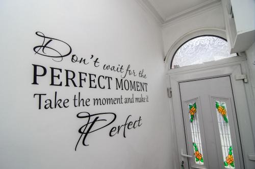 RIVERPOOL - LUXRY SUITS FOR FOOTBALL FANS NEAR AnFIELD STADIUM