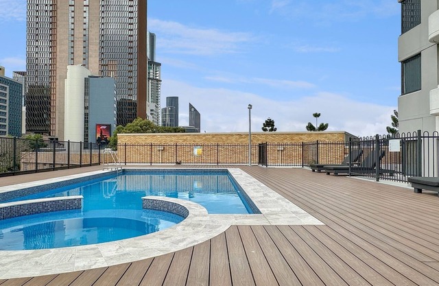 Riverside Apartment in Central Brisbane