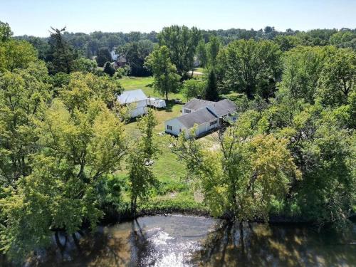 Riverside Retreat - Renovated Home on 15 Acres!