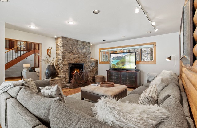 RMR: Teton View Cabin Home in Wilson,WY