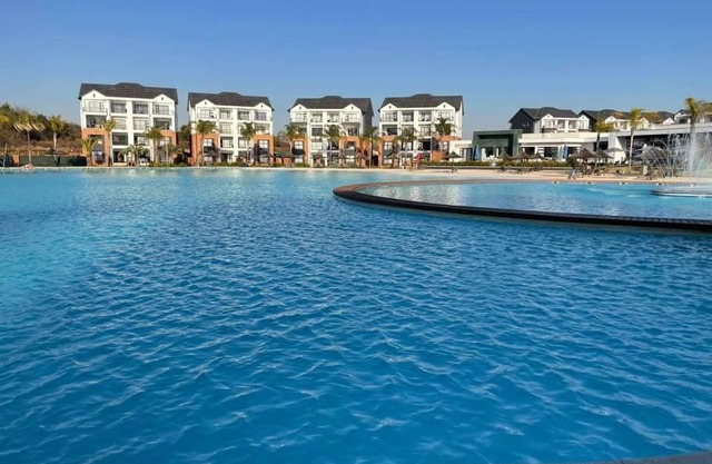RnR Crystal Lagoon