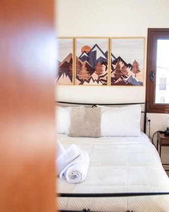 Rokani Studio I at Kalavrita Center