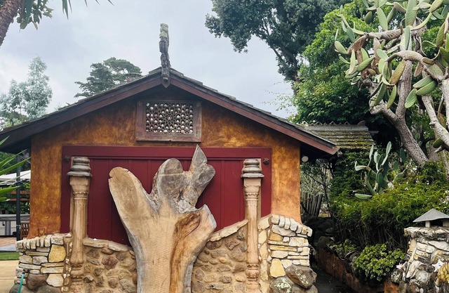 Romantic Cottage Guesthouse Carmel-By-The-Sea -Private Spa, Gardens, on 23 Acres