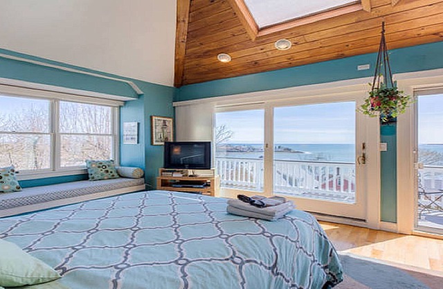 Romantic Ocean & Boston Skyline Views - From an Exclusive Outdoor Hot Tub!