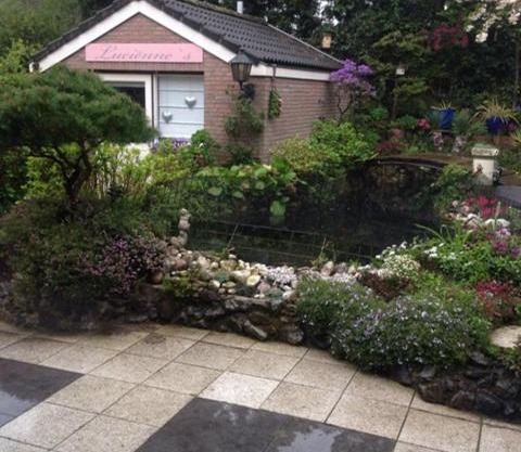 Romantisch Tiny Gardenhouse in beautiful garden