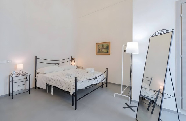 Room 'Al 214 - Double' with Balcony, Wi-Fi and Air Conditioning