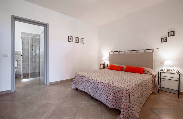 Room 'Giusti - 2 Olivo' with Shared Garden, Wi-Fi and Air Conditioning