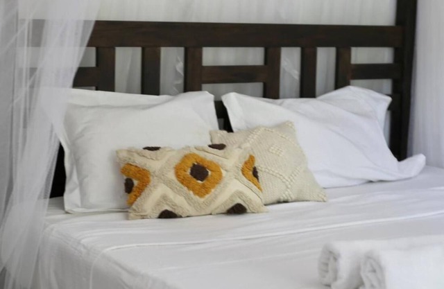 Room in Chalet - Amlou Surf House Mirissa