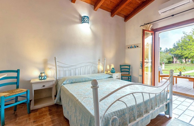 Room 'Matrimoniale' with Private Terrace, Wi-Fi and Air Conditioning