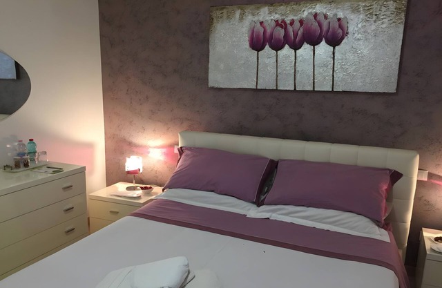 Room 'N 5 Con Letto King Size' with Shared Pool, Shared Garden and Wi-Fi