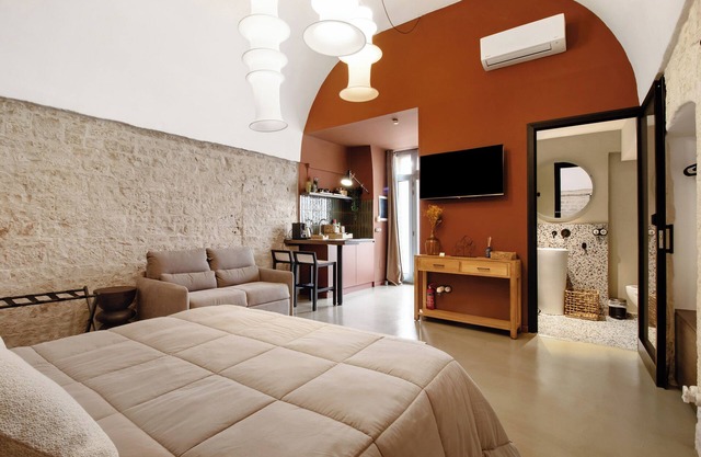 Room 'Nettuno' with Wi-Fi and Air Conditioning