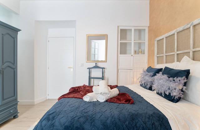 Room 'Rubí' with Mountain View, Shared Terrace and Wi-Fi