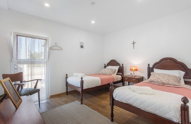 Room 'Santo Agostinho' with Shared Terrace, Shared Garden and Wi-Fi